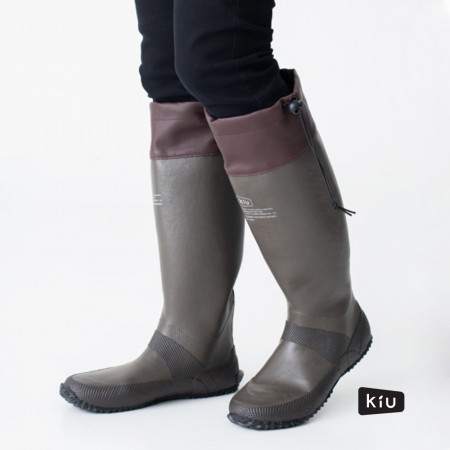 日本KIU 185912 咖啡色 二代可折疊百搭雨鞋/文青風氣質雨靴 附收納袋(男女適用)-LL