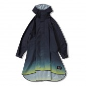 日本KIU 163249 漸變薩克斯藍 標準成人空氣感有袖斗篷雨衣 騎車露營必備 附收納袋(男女適用)